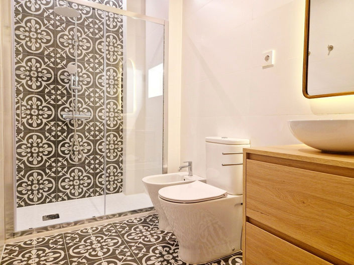 Image No.11-3 Bed Property for sale