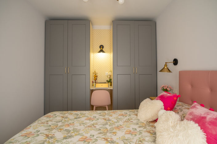 Image No.17-2 Bed Property for sale