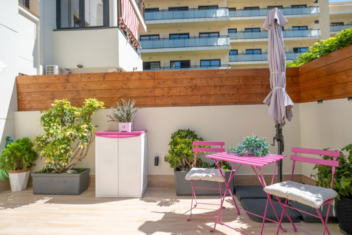 Image No.20-2 Bed Property for sale