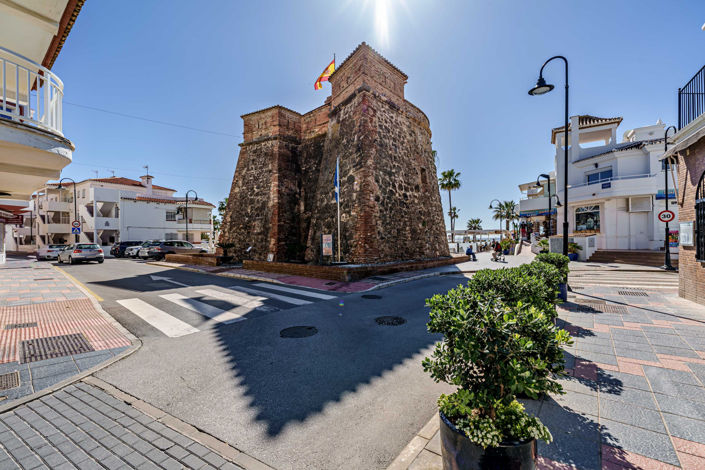 Image No.23-3 Bed Apartment for sale