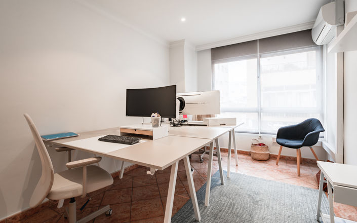 Image No.10-2 Bed Property for sale