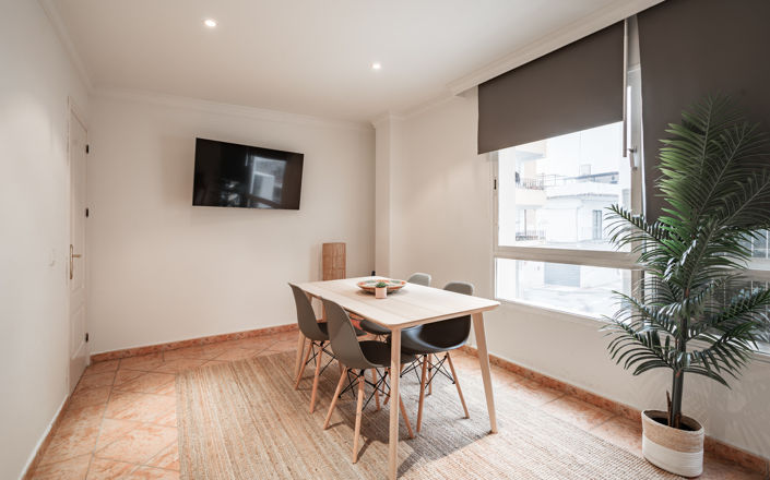 Image No.7-2 Bed Property for sale