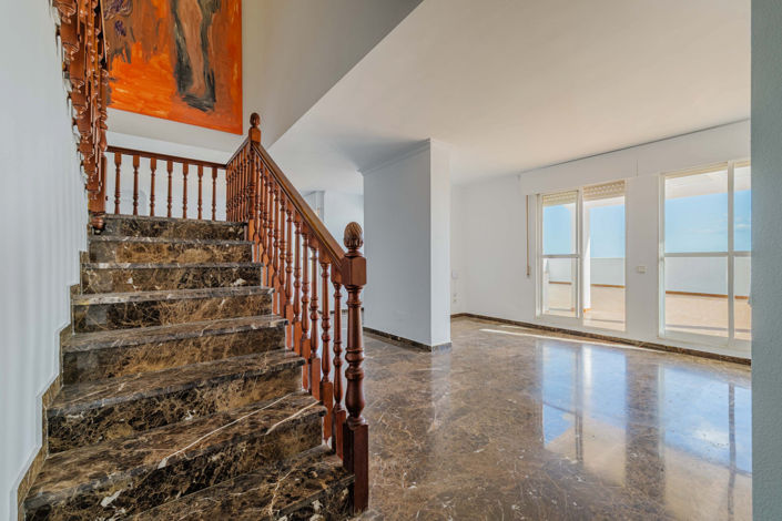 Image No.13-4 Bed Property for sale