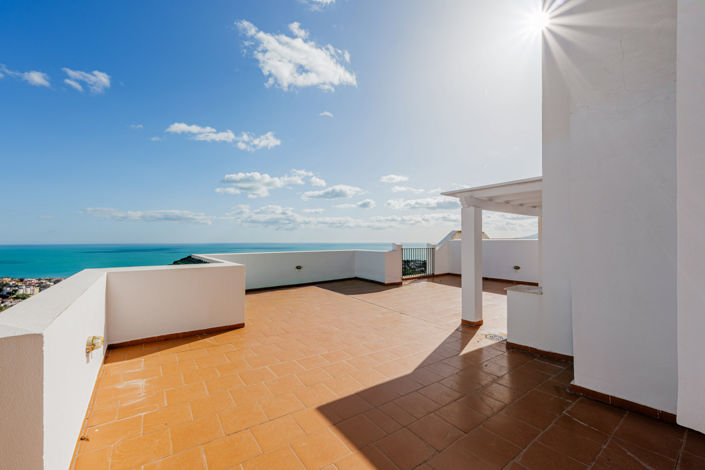 Image No.17-4 Bed Property for sale
