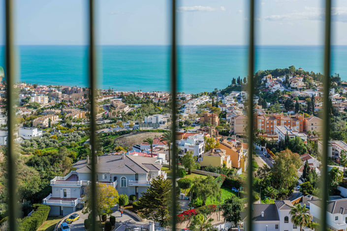 Image No.35-4 Bed Property for sale