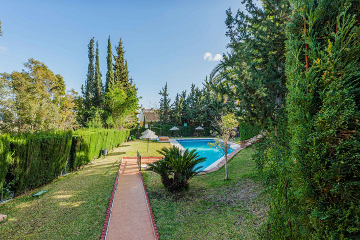 Image No.37-4 Bed Property for sale