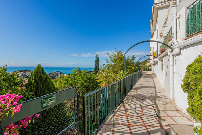 Image No.5-4 Bed Property for sale