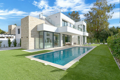 1 - Estepona, Villa
