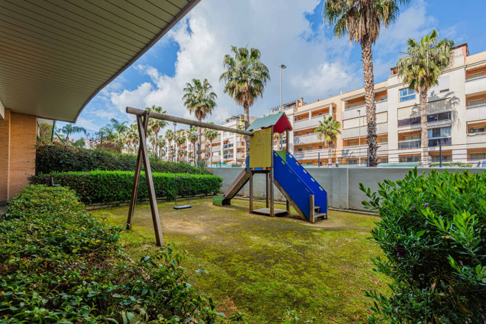 Image No.24-3 Bed Apartment for sale