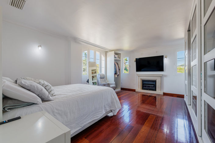 Image No.16-8 Bed Villa for sale