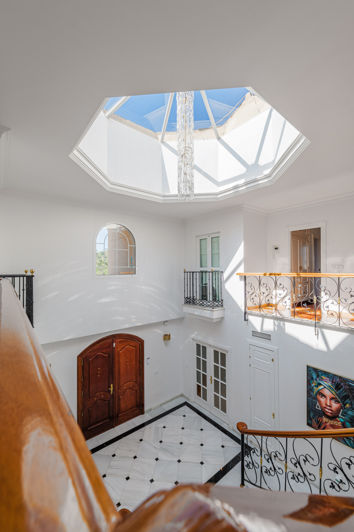 Image No.19-8 Bed Villa for sale