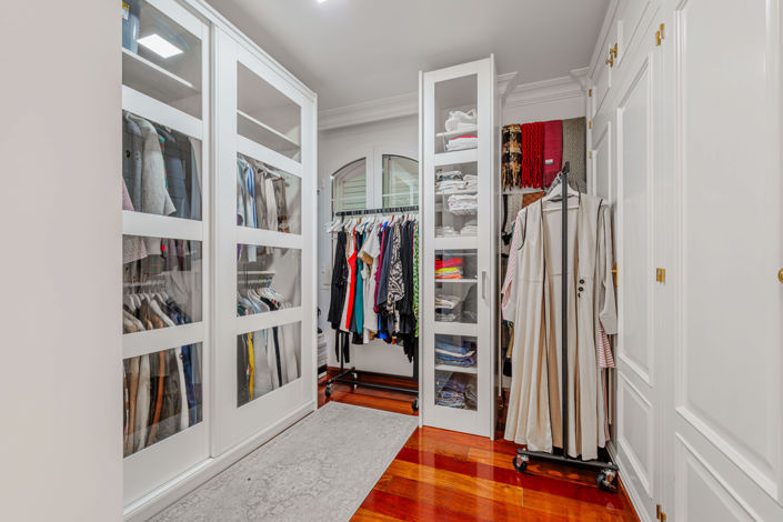 Image No.28-8 Bed Villa for sale