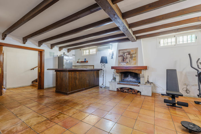 Image No.37-8 Bed Villa for sale