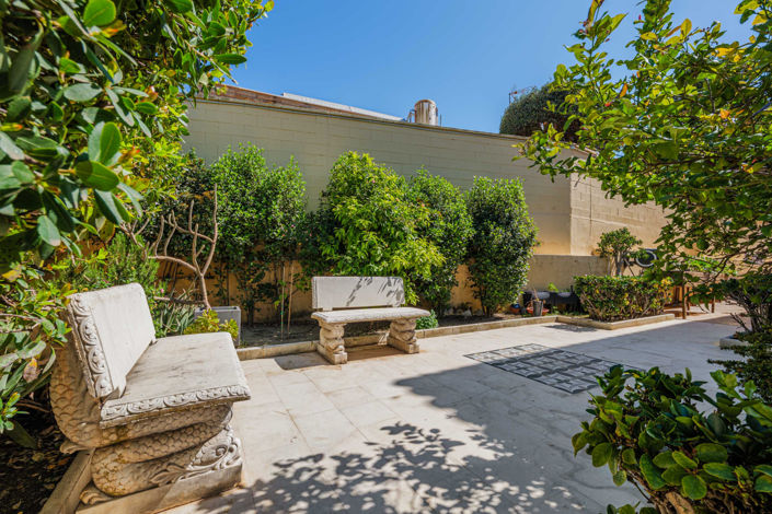 Image No.42-8 Bed Villa for sale