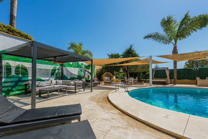 Image No.49-8 Bed Villa for sale