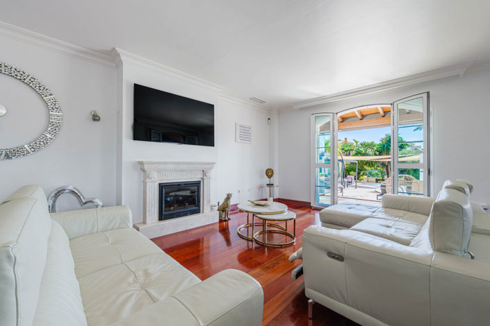 Image No.7-8 Bed Villa for sale