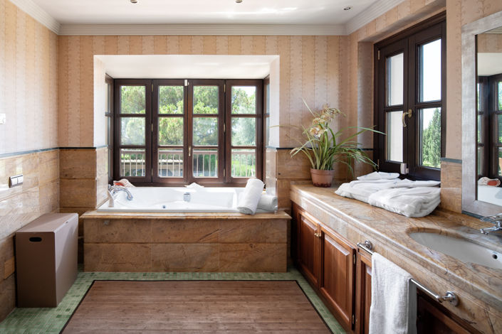 Image No.9-6 Bed Villa for sale