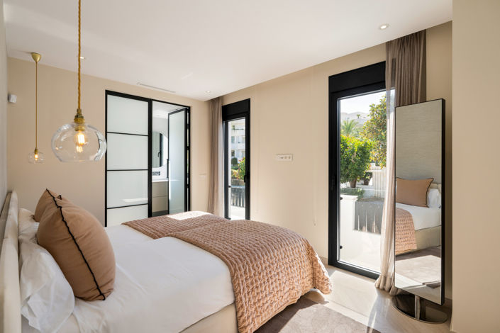 Image No.3-4 Bed Villa for sale