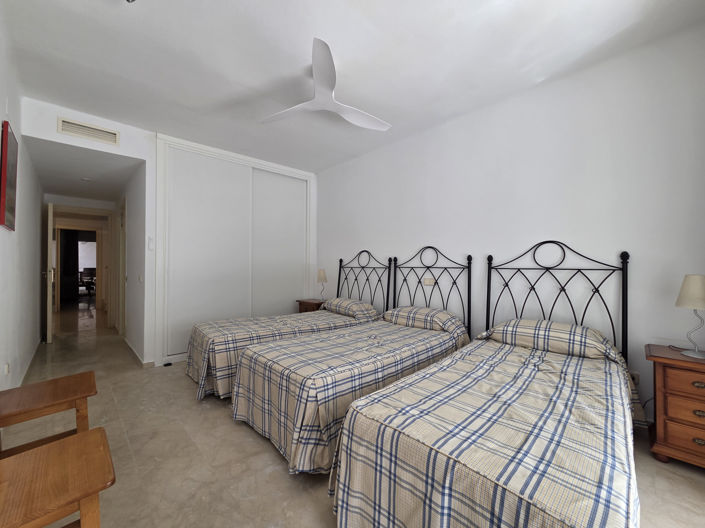 Image No.15-4 Bed Property for sale