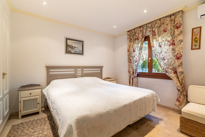 Image No.9-5 Bed Villa for sale