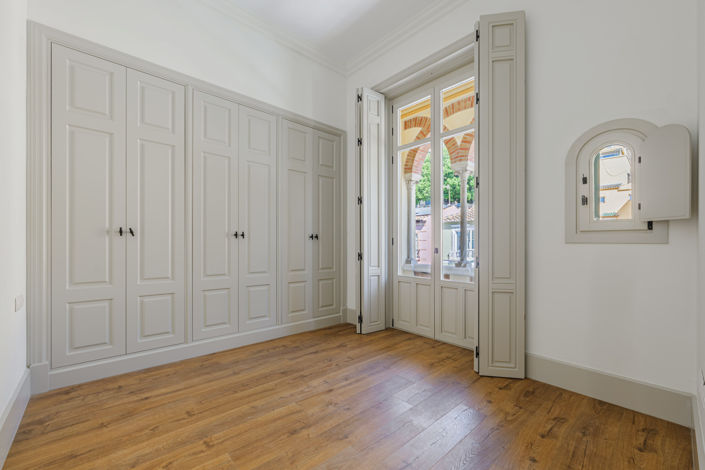 Image No.8-3 Bed Duplex for sale