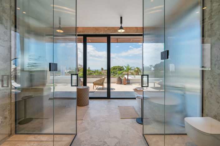 Image No.15-6 Bed Villa for sale