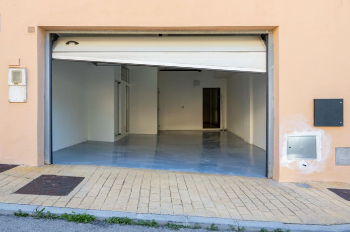 Image No.30-4 Bed Townhouse for sale