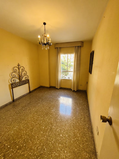 Image No.13-4 Bed Apartment for sale