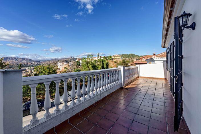 Image No.12-3 Bed House for sale