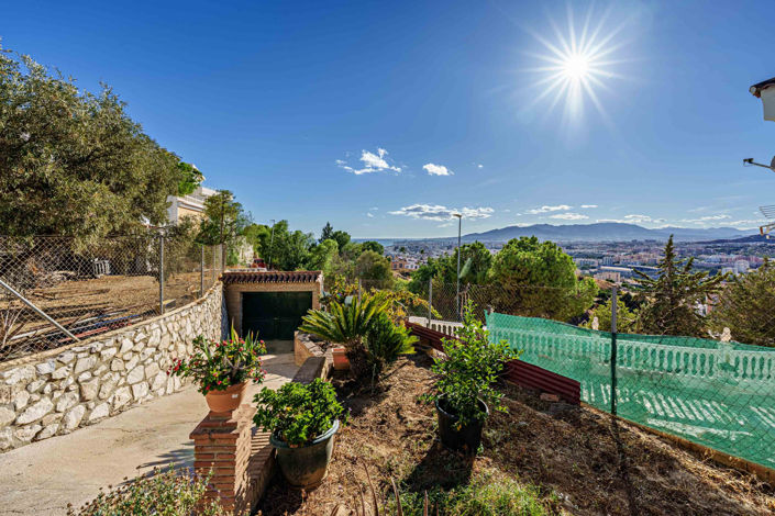 Image No.16-3 Bed House for sale