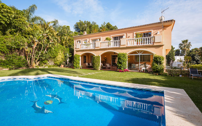Image No.10-5 Bed Villa for sale