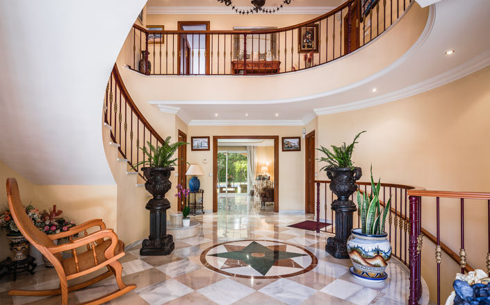 Image No.2-5 Bed Villa for sale