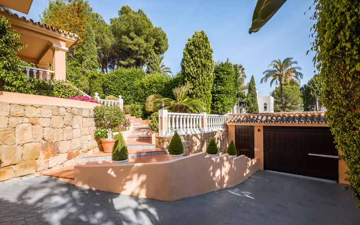 Image No.50-5 Bed Villa for sale