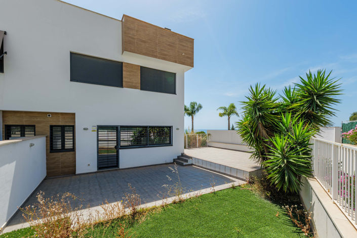Image No.18-4 Bed House for sale