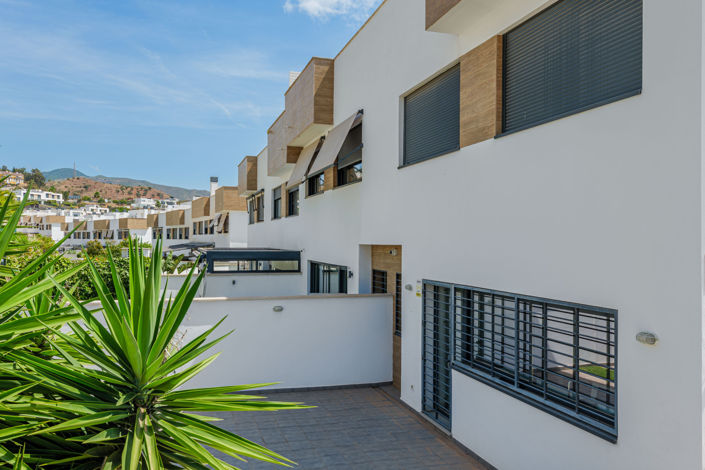 Image No.21-4 Bed House for sale