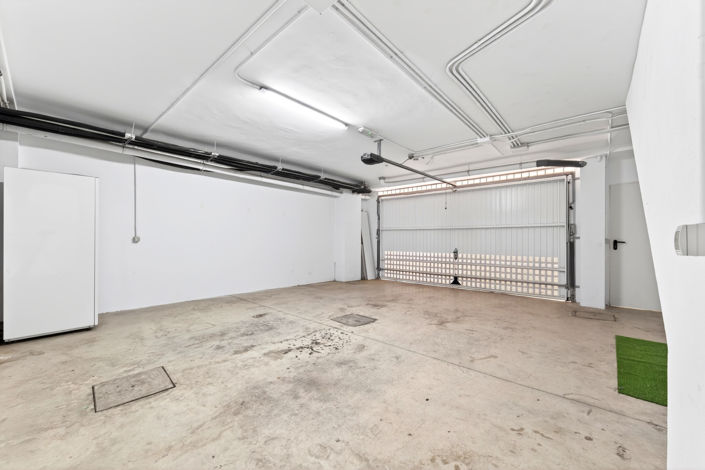 Image No.37-4 Bed House for sale