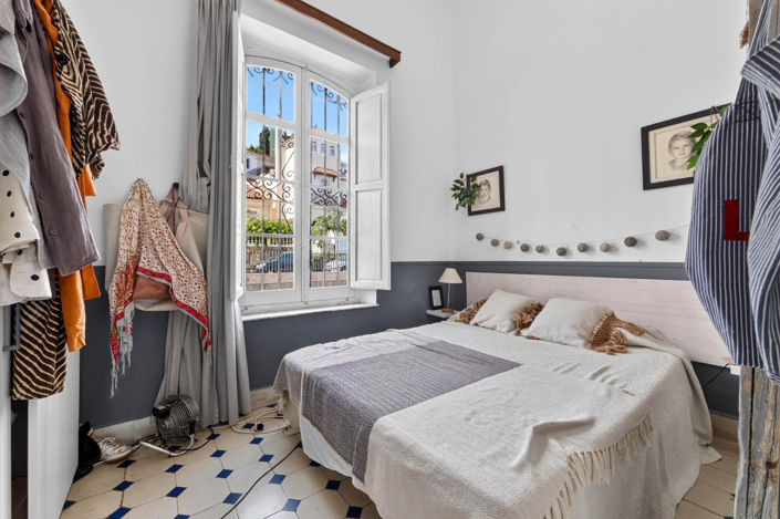 Image No.12-7 Bed Villa for sale
