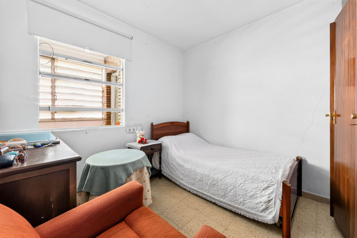 Image No.17-5 Bed Apartment for sale