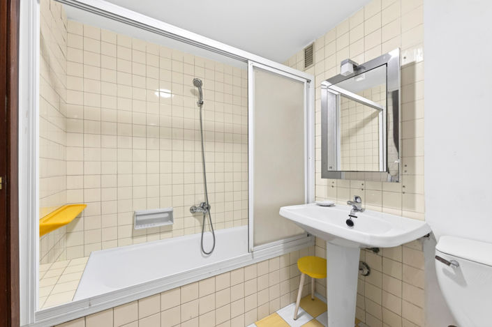 Image No.19-5 Bed Apartment for sale