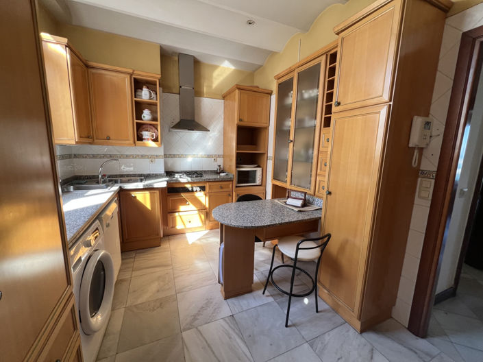 Image No.5-5 Bed Penthouse for sale