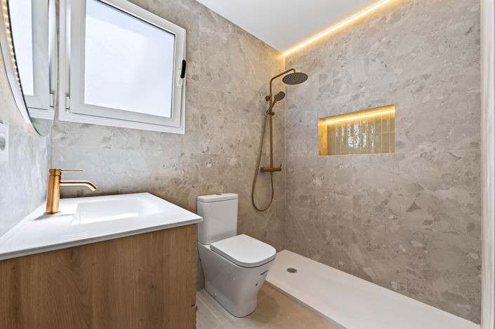 Image No.21-4 Bed Apartment for sale