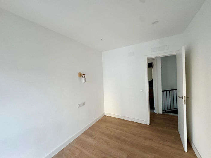 Image No.12-3 Bed Duplex for sale