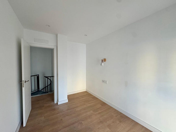 Image No.13-3 Bed Duplex for sale