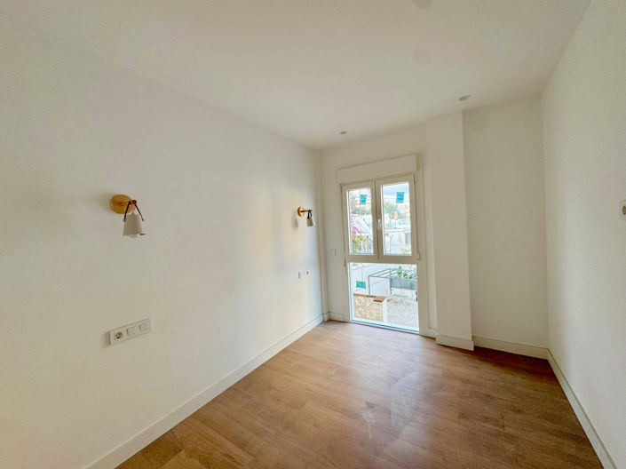 Image No.7-3 Bed Duplex for sale