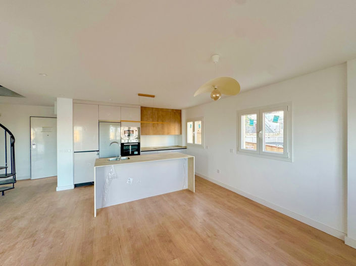 Image No.9-3 Bed Duplex for sale
