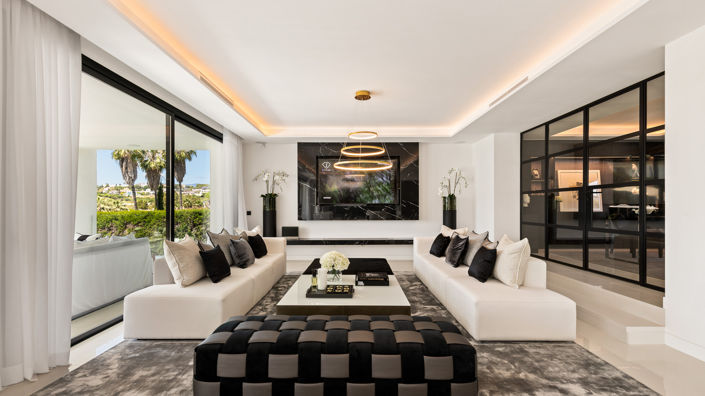 Image No.3-6 Bed Villa for sale