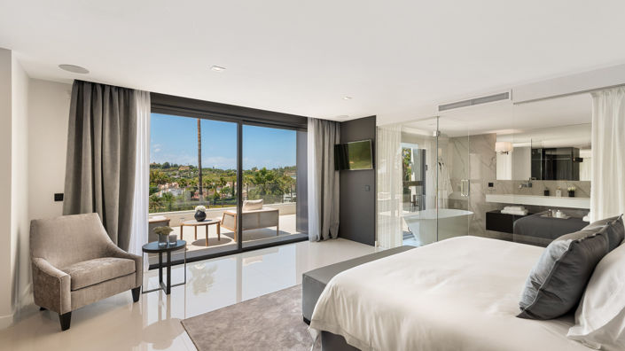 Image No.9-6 Bed Villa for sale