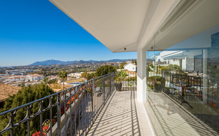 Image No.3-4 Bed Villa for sale