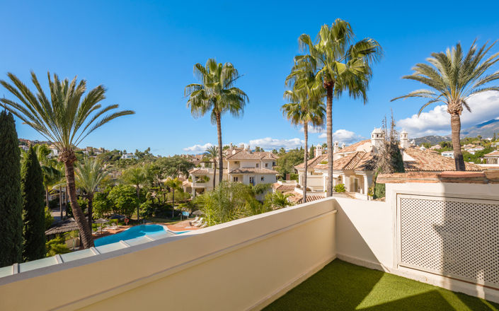 Image No.38-3 Bed Property for sale