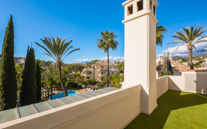 Image No.40-3 Bed Property for sale